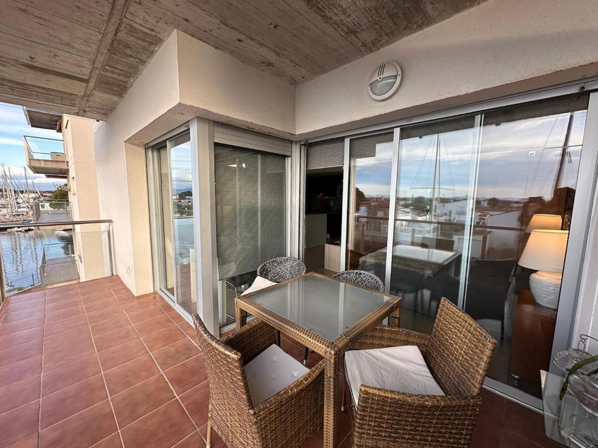 Apartamento En Roses Con Vistas Al Canal Y Piscina Eksteriør bilde