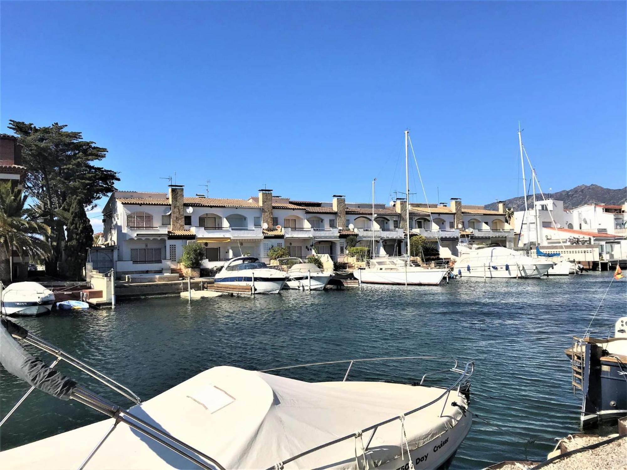Apartamento En Roses Con Vistas Al Canal Y Piscina Eksteriør bilde