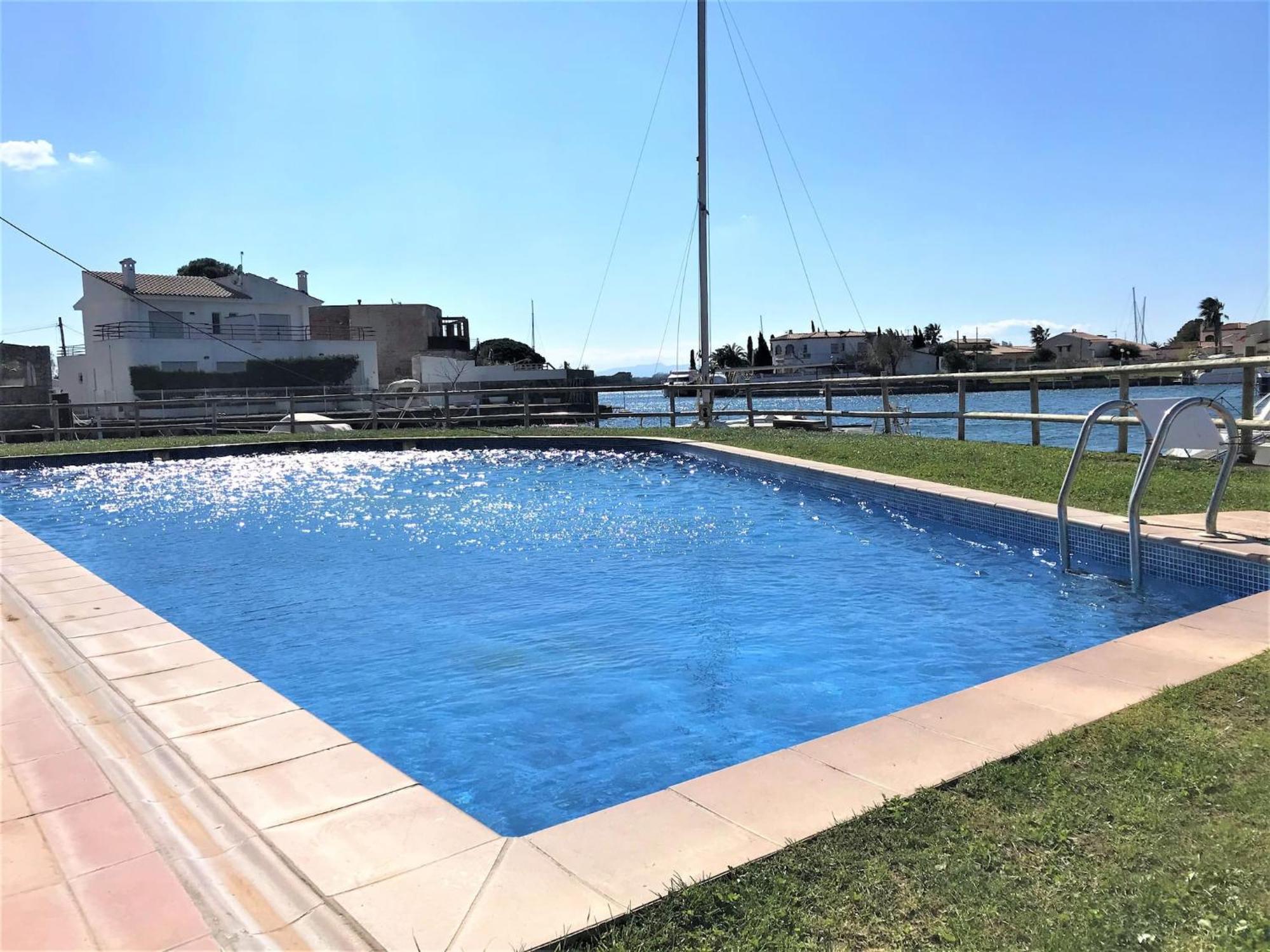 Apartamento En Roses Con Vistas Al Canal Y Piscina Eksteriør bilde