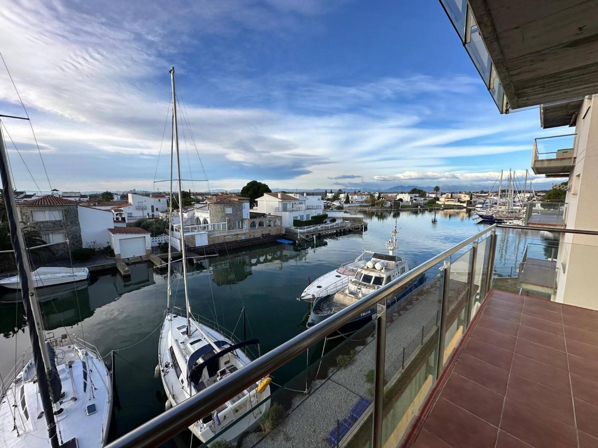 Apartamento En Roses Con Vistas Al Canal Y Piscina Eksteriør bilde